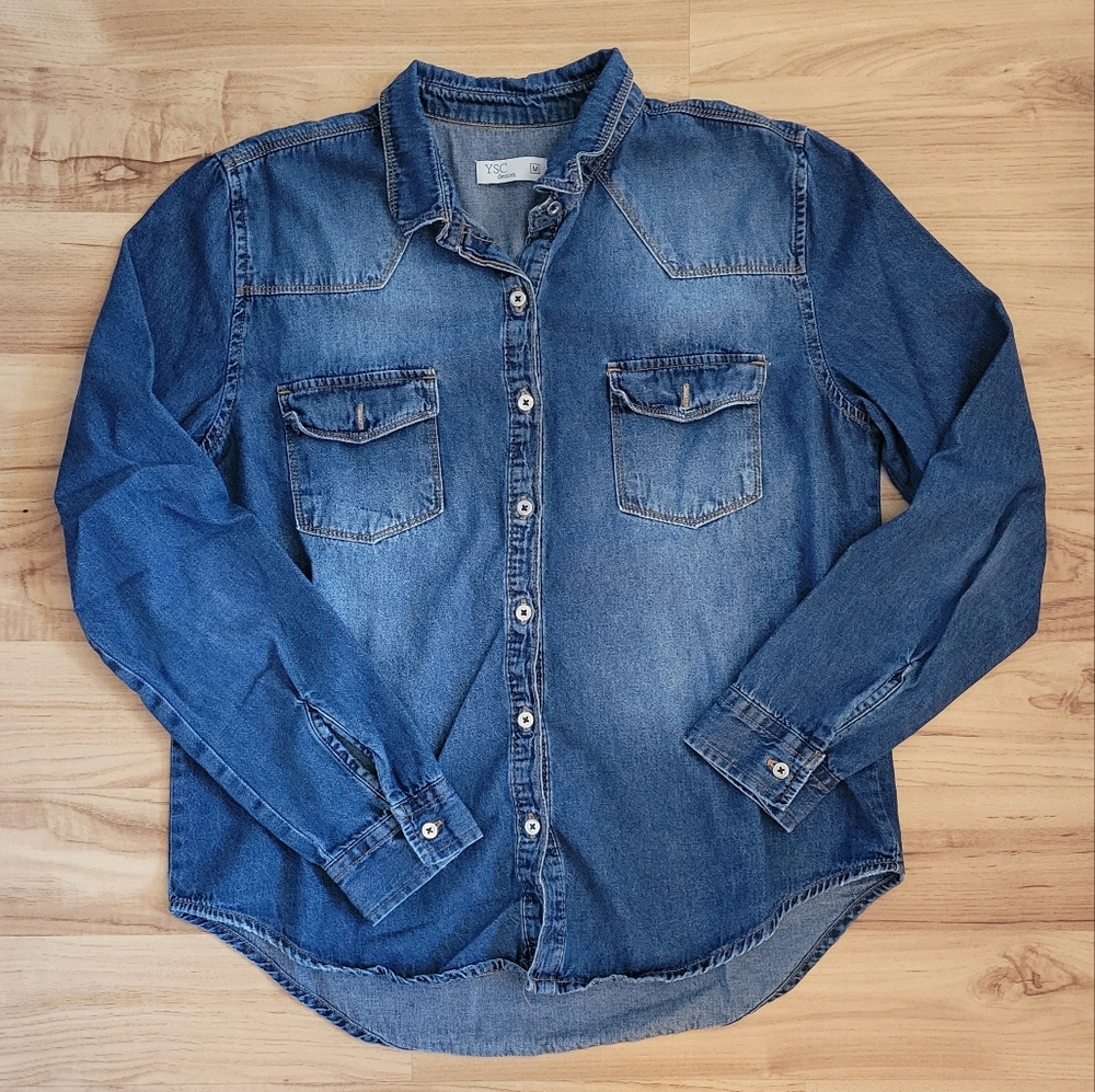 🇧🇷 Denim Button Up